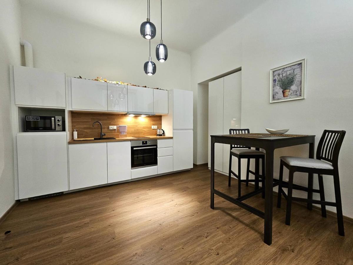 Sweet Apartment In The Heart Of Praha Eksteriør bilde